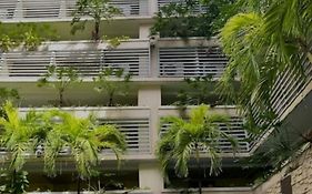 150 Newport Boulevard